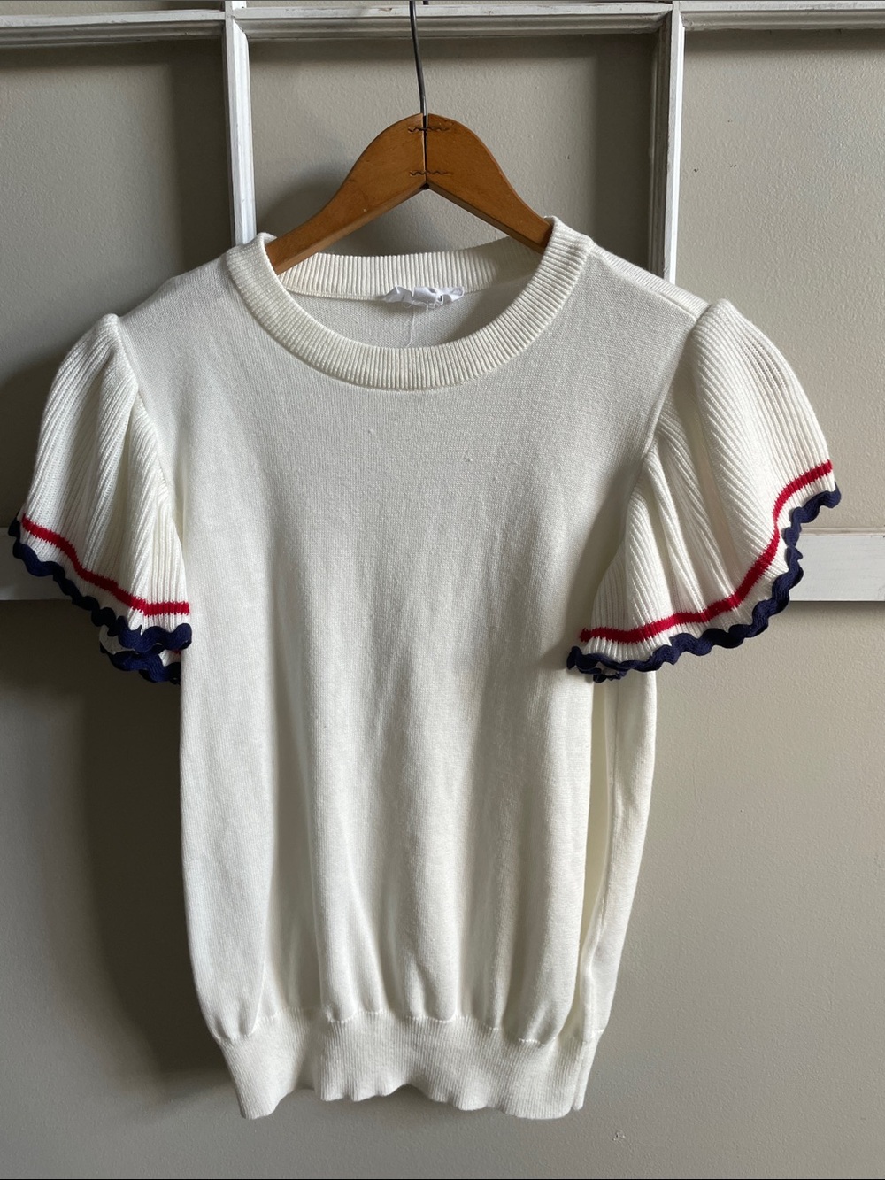 THML White Short Sleeve Sweater Top with Navy and Red Trim